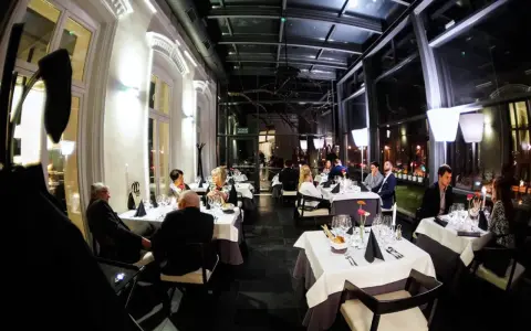 Odkryj nowe restauracje w dworkach: Historia i nowoczesny smak