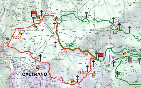 Mappa sentieri con percorsi GG1 e GG2, ideale per un giro malghe Caltrano. Segnalati rifugi e cime.
