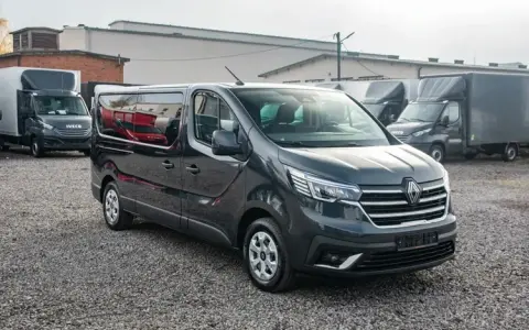 Najlepsze busy do 30 tys zł - porównanie modeli i opinie użytkowników