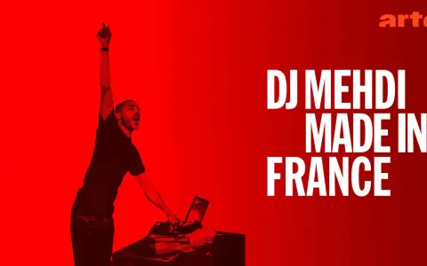 DJ Mehdi, le dj du moment, enflamme la scène avec un bras levé. "Made in France" s'affiche en gros caractères.