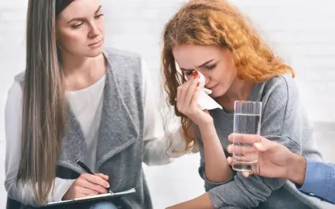 Gdzie leczyć nerwicę? Sprawdzone miejsca i skuteczne terapie