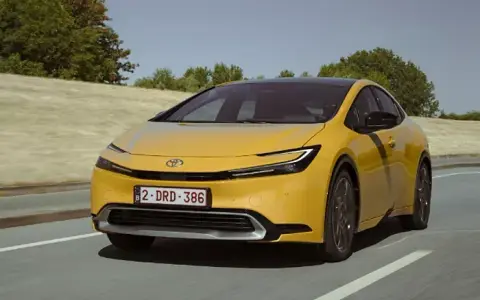 Ile pali Toyota Prius hybryda? Zaskakujące dane o zużyciu paliwa