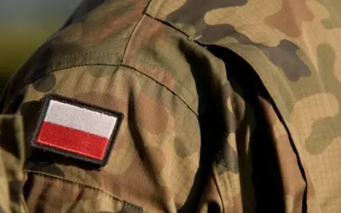 Czy warto iść do wojska jako kierowca? Przeczytaj o zaletach i wadach