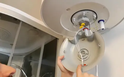 Jak ustawić temperaturę w bojlerze Ecofix, aby uniknąć problemów z ciepłą wodą