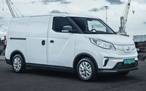 Bus dla kuriera 2026: Jak wybrać model, który zapewni zysk?