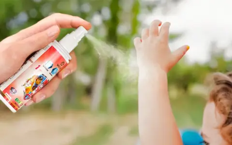 Chroń malucha przed komarami! Spray z postaciami z Psiego Patrolu to idealne co na komary dla niemowląt.