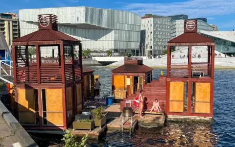 Oslo czy warto? Tak, zwłaszcza dla takich widoków i relaksu na wodzie w miejskim kąpielisku.