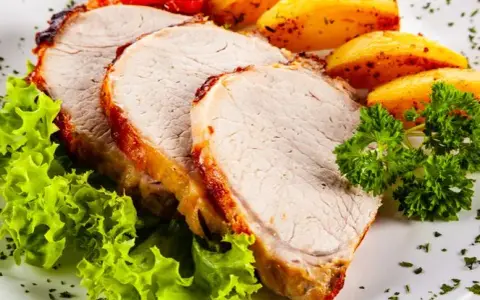 Jak upiec schab żeby był soczysty i miękki - sprawdzone metody i triki