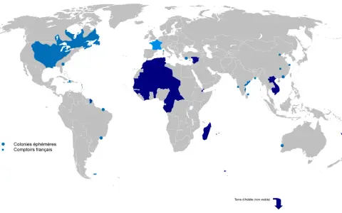 Mapa świata z zaznaczonymi obszarami dawnych kolonii francuskich, w tym rozległa kolonia francuska w Afryce.