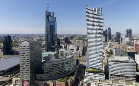 Najwyższy budynek w Warszawie ile ma pięter? Zaskakujące fakty o Varso Tower