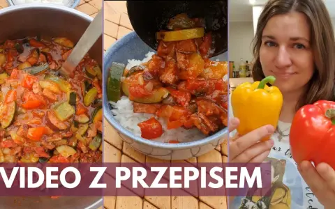 Kolorowe leczo składniki: papryka, cukinia, pomidory i mięso. Gotowe danie podane z ryżem.