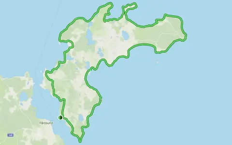 Karta över vandringsleder på Fårö, Gotland. Grön linje markerar en naturskön rutt längs kusten och genom inlandet.