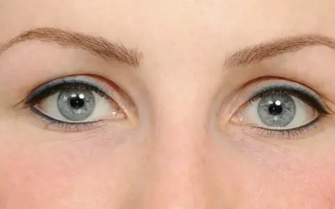 Traum-Augenaufschlag? Permanent Make-up Augen: Kosten & Techniken