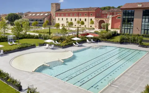 Hotel Veronesi La Torre: Lusso, Storia e Benessere Vicino Verona