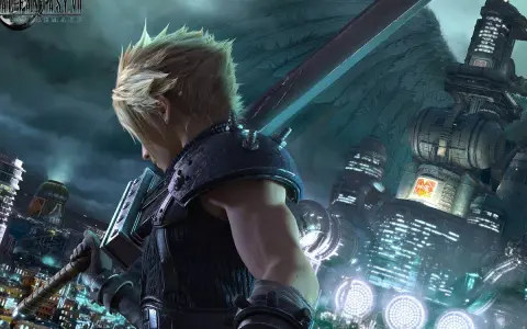 Cloud Strife, con su gran espada, se alza sobre una ciudad futurista en el **Final Fantasy VII Remake**.