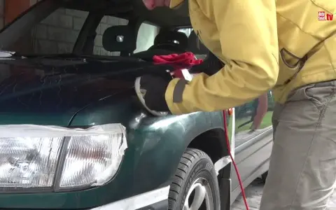 Czym najlepiej polerować auto? Poradnik do perfekcyjnego blasku