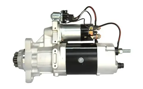 Motor de arranque con engranaje y solenoide. Las escobillas de un motor son esenciales para la transferencia de corriente al rotor.