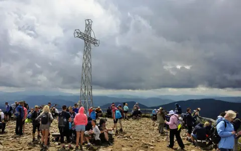 Ile km szlak na Tarnicę? Sprawdź długości tras i czas przejścia