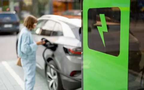 Czy samochody elektryczne są ekologiczne? Prawda o ich wpływie na środowisko