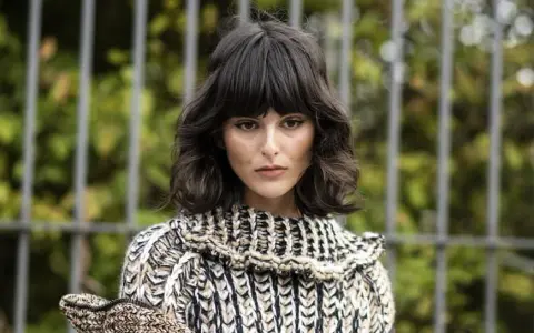 Die besten Kurzhaarfrisuren für dickes Haar, die Volumen bändigen
