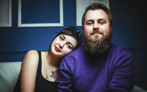 Jak dogodzić kobiecie? Odkryj sekrety szczęśliwej relacji.