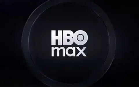 Logo HBO Max na ciemnym tle. Szukasz najlepszych hbo max polecane filmy?