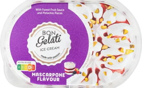 Pyszne lody w Lidlu o smaku mascarpone z sosem owocowym i pistacjami. Idealne na deser.