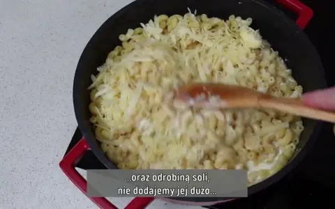 Makaron z serem jak z przedszkola: odtwórz smak dzieciństwa!