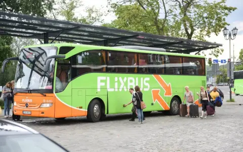 Flixbus Elbląg-Warszawa: Gdzie odjeżdża i gdzie wysiądziesz?
