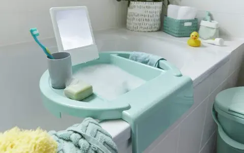 Accesorios baño infantil: seguridad, diversión y autonomía para tu hijo
