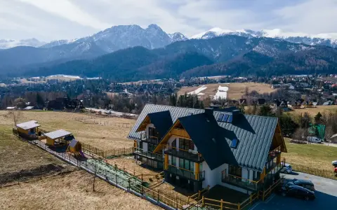 Butorowy Wierch noclegi: Jak wybrać idealny z widokiem na Tatry?