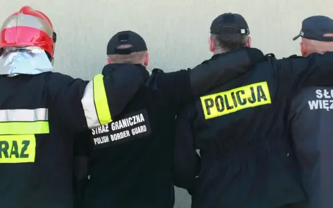 Strażak, pogranicznik, policjant i strażnik więzienny. Wszyscy z prawem do dwóch emerytur dla mundurowych przed 1999.