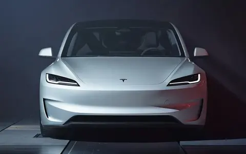 Moc Tesla Model 3: Ile koni mają różne wersje i ich osiągi?