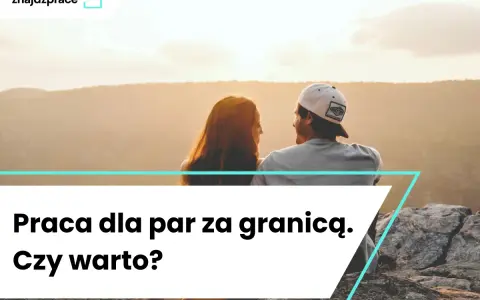 Para siedząca na skale, patrząca na zachód słońca. Rozważają pracę za granicą dla par.