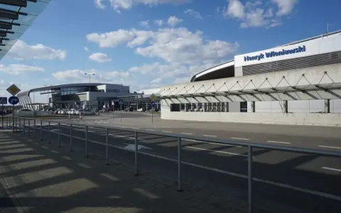 Jak dojechać z Dworca Poznań na Lotnisko Ławica? Wybierz mądrze!