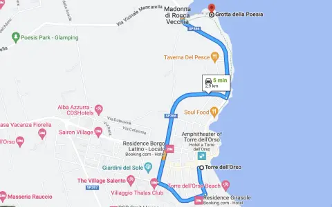 Mappa di Torre dell'Orso con itinerario che include Grotta della Poesia, Taverna del Pesce e Torre dell'Orso Beach.