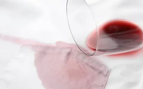 Wino a ciśnienie krwi: Czy kieliszek szkodzi, czy pomaga?