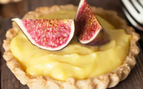 Torta Crema Pasticcera: Ricetta Perfetta, Segreti e Varianti