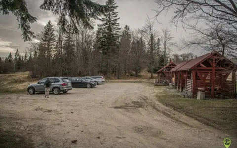 Bacówka na Obidzy: Twój przewodnik po Beskidach. Dojazd, noclegi, szlaki