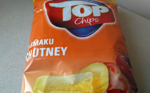Opakowanie chipsletten o smaku chutney z pomidorami.