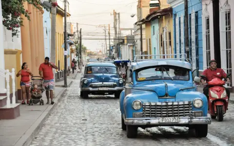 Kuba: Z jakim biurem podróży? Porównanie ofert i porady