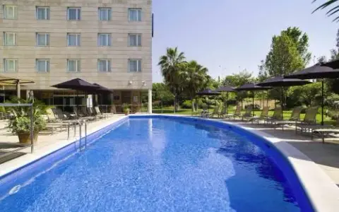 Novotel Barcelona: ¿City o Cornellà? Guía Experta para Elegir