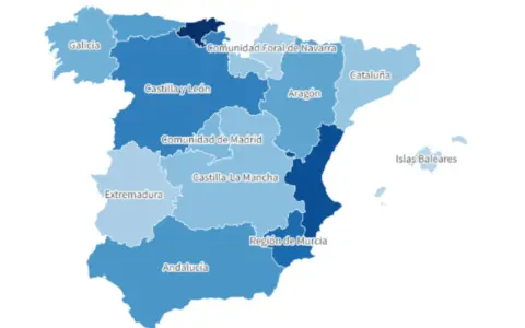 Mapa de España con tonos de azul que indican el consumo medio de agua por persona en cada comunidad autónoma.