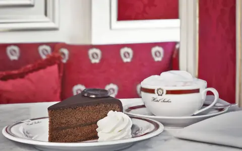 Hotel Sacher Wien: Legende, Luxus & die echte Sacher-Torte