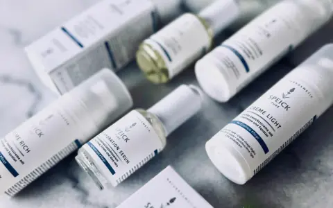 Parfüm in Creme schlecht für die Haut: Risiken und Alternativen für empfindliche Haut