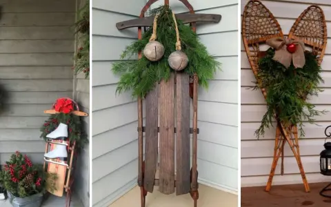Idées de décoration Noël extérieur à faire soi-même : skis anciens, traîneau vintage, raquettes ornées de verdure et de cloches.
