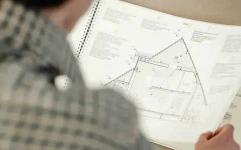 Gdzie szukać planów budynków? Skuteczne sposoby na znalezienie dokumentacji