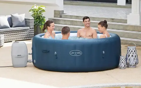 Jak jacuzzi lay z spa milan może poprawić Twój relaks i komfort
