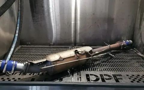 Objawy zapchanego DPF w Ford S-Max – uniknij kosztownych napraw