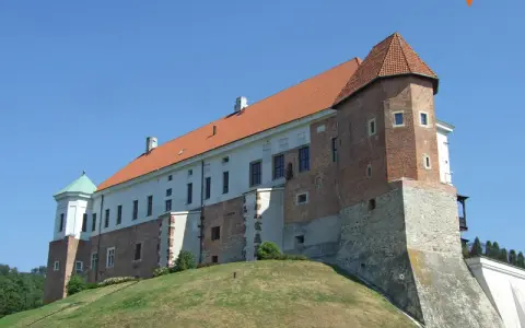 Dworek Ojca Mateusza: Adres, zwiedzanie i atrakcje Sandomierza